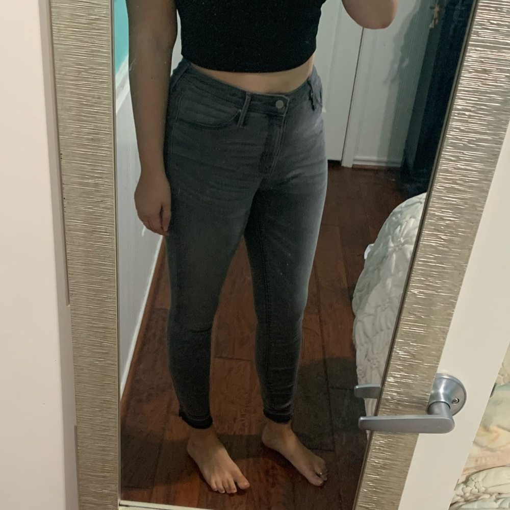 Gray High Rise Jegging